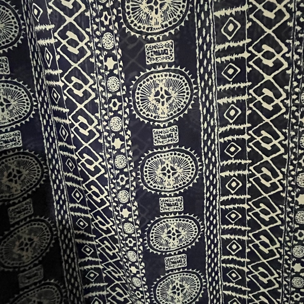 KORI • Navy Blue & White Aztec Design Long Sleeve - Picture 8 of 14